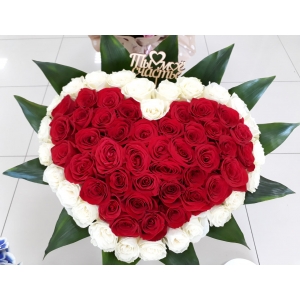 Купить букет из роз в форме сердца в Хабаровске