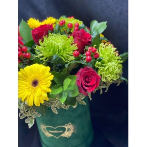 Купить коробку цветов «Белоснежка» с доставкой в Хабаровске
