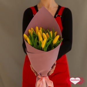 Купить букет из 15 желтых тюльпанов в Хабаровске