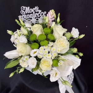 Купить коробку цветов «Белый ангел» с доставкой в Хабаровске