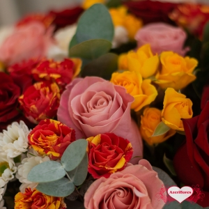 Купить коробку цветов «Эйфория чувств» в Хабаровске