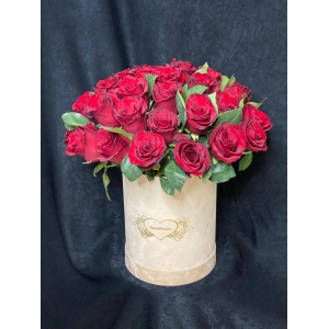 Купить коробку цветов «Любовное послание» с доставкой в Хабаровске