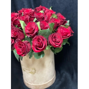 Купить коробку цветов «Любовное послание» с доставкой в Хабаровске