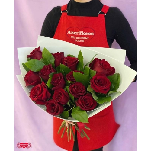 Купить букет из 15 бордовых роз с доставкой в Хабаровске