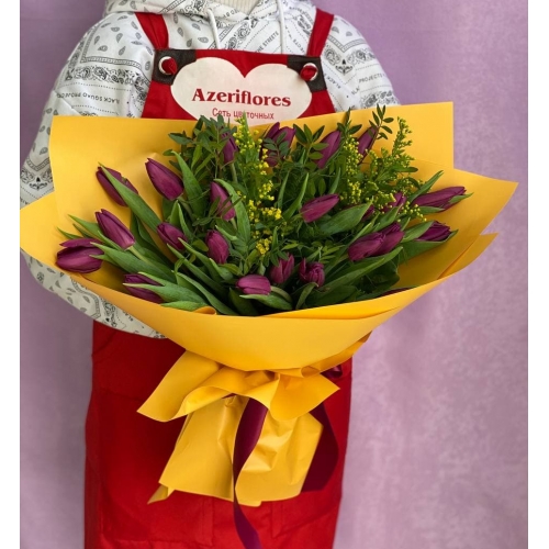 Купить букет из 25 фиолетовых тюльпанов с доставкой в Хабаровске