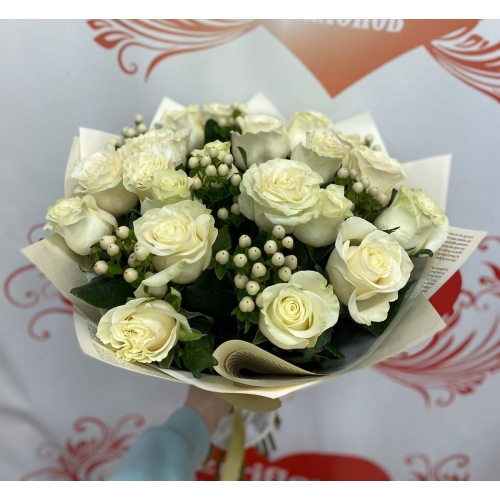 Купить букет из белых роз с доставкой в Хабаровске