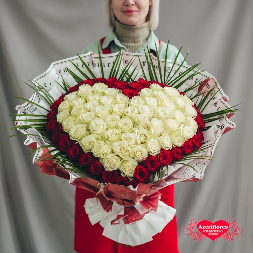 Купить букет «Моя вселенная» из роз в Хабаровске