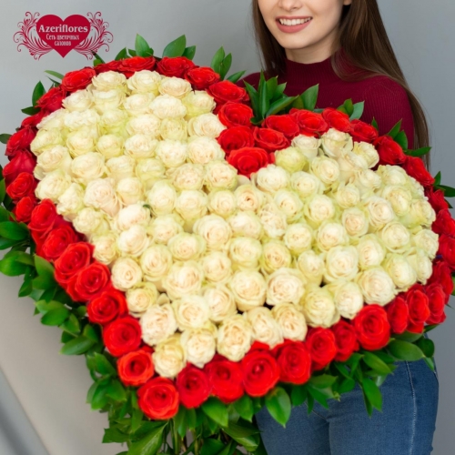 Купить охапку роз в виде сердца №2 в Хабаровске