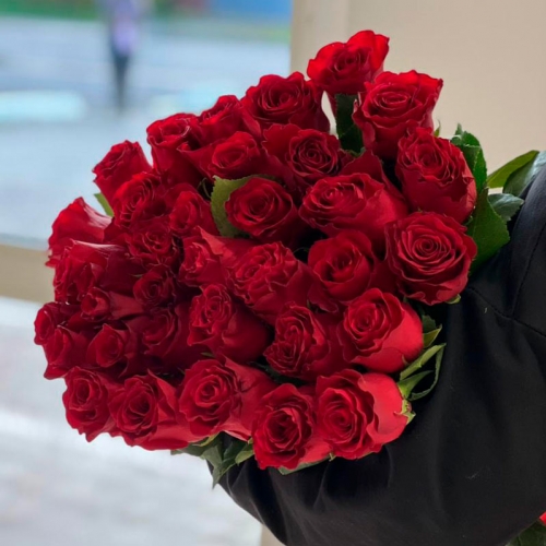 Букет из 35 красных роз с доставкой в Хабаровске